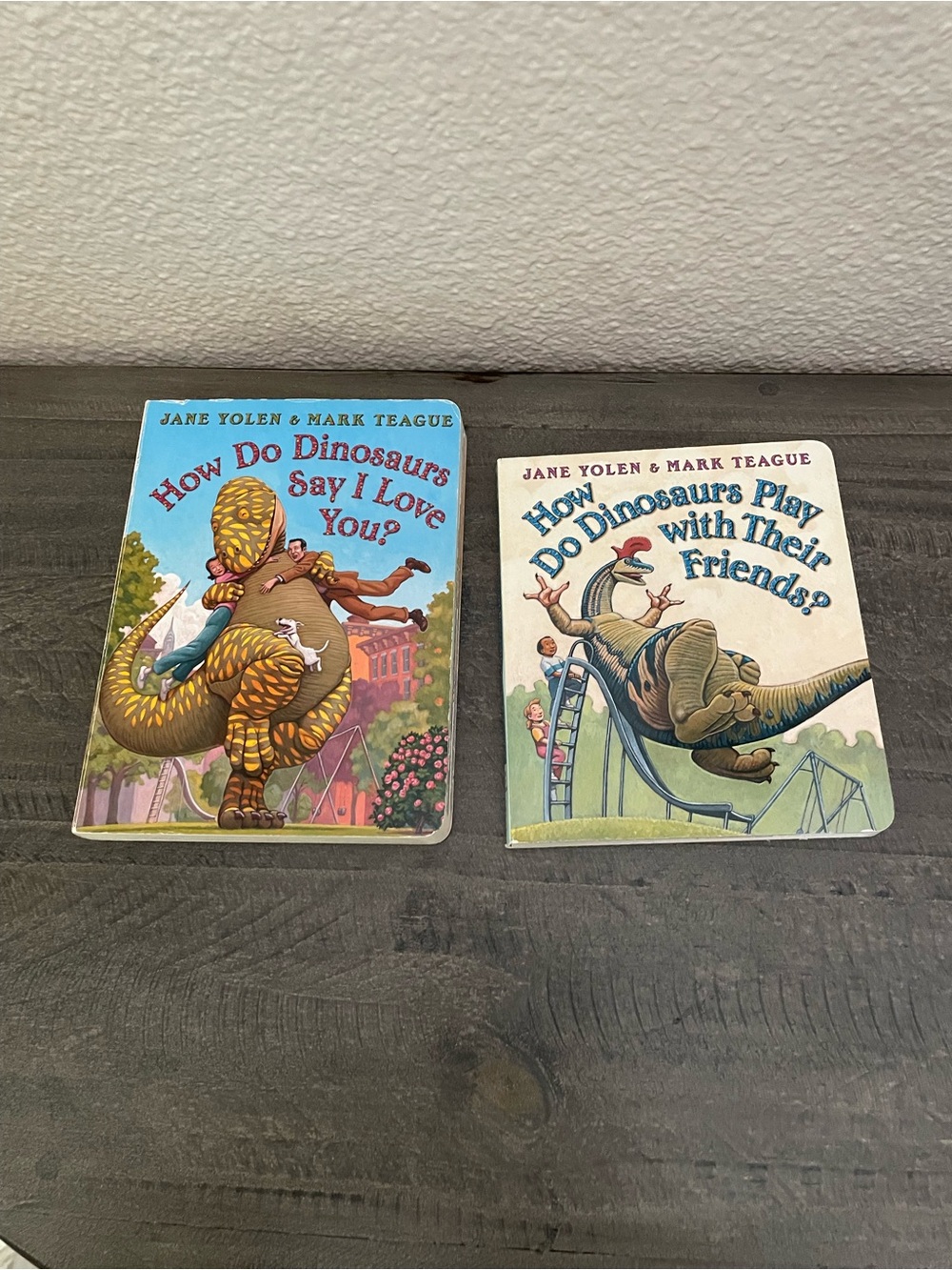 Bundle of two how do dinosaurs… board books